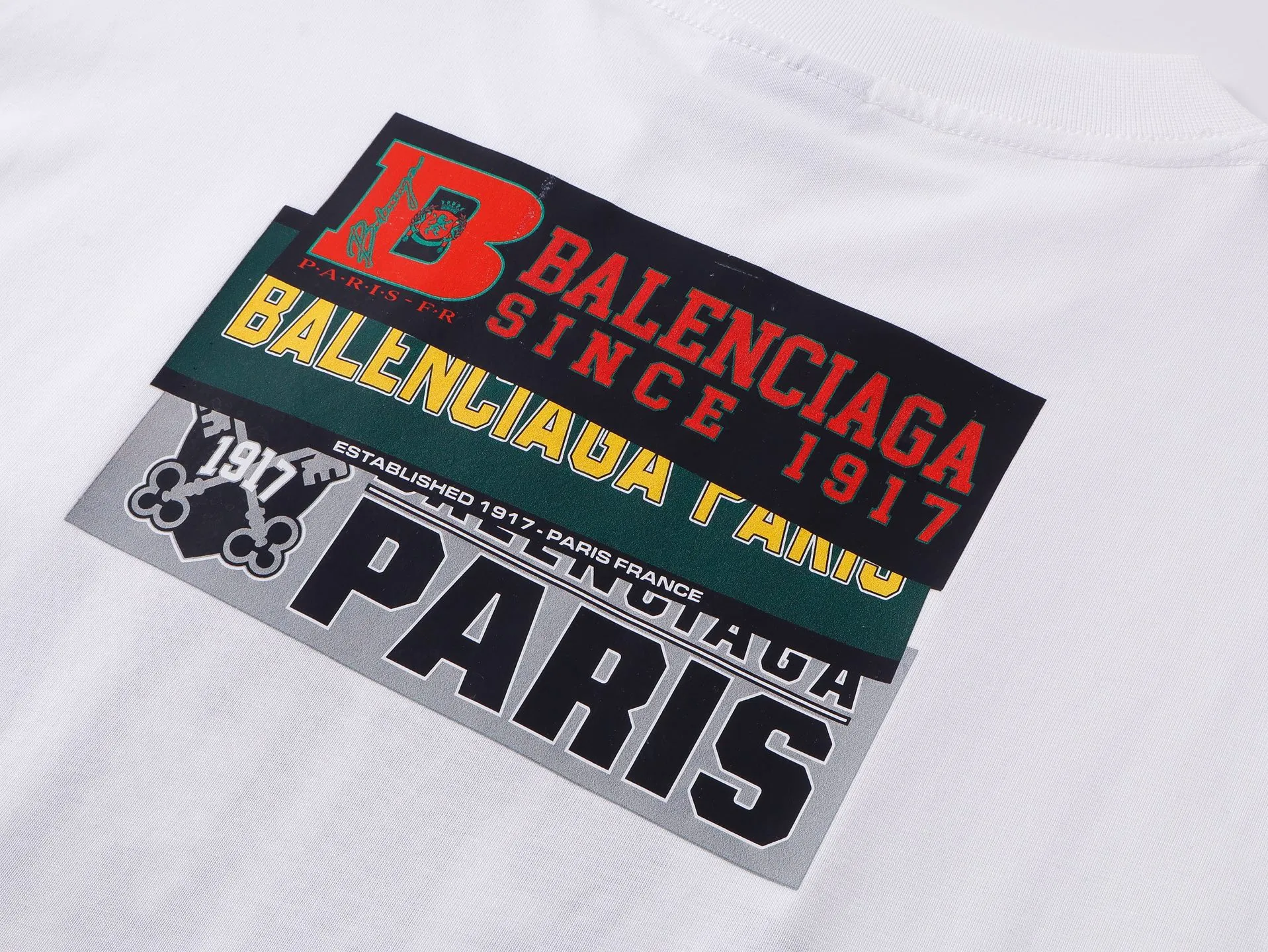 【 . Quality】BALENCI*GA/ .SS 26 New Arrival 。 Balenclag* T 。 ， . Authentic 。 ！ ZP 。 260 ， . ， ， 。 。 。 ， 。 OS . Same Style ：BL 263791 ：Black，White Size：XS S M L